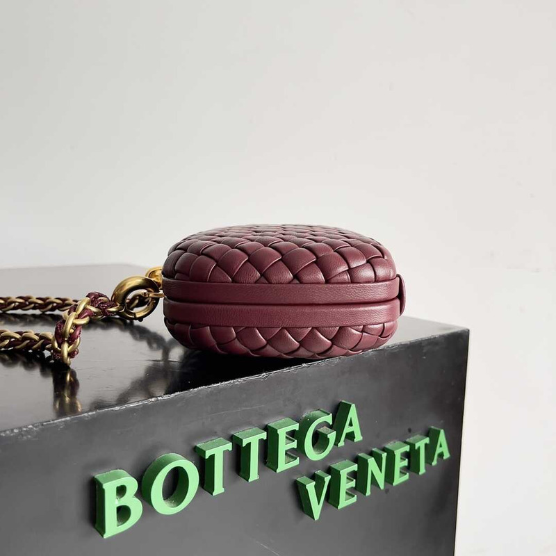 Bo*te*ga ve*ne*ta knot minaudiere clutch with chain in intreccio calfskin burgundy