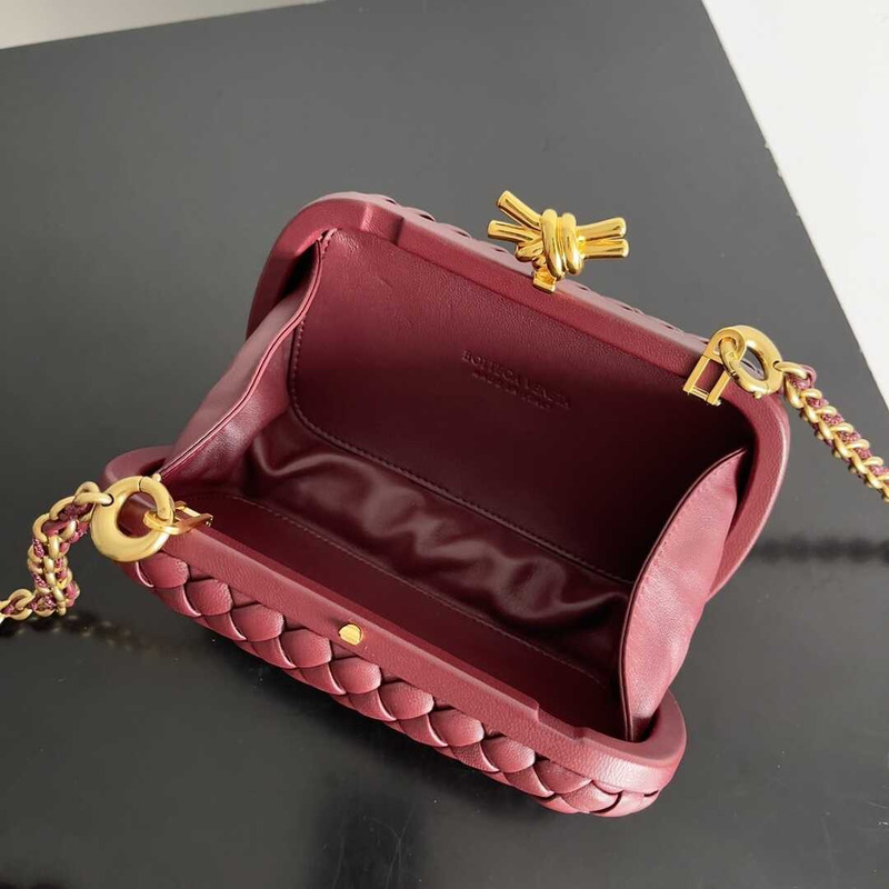 Bo*te*ga ve*ne*ta knot minaudiere clutch with chain in intreccio calfskin burgundy