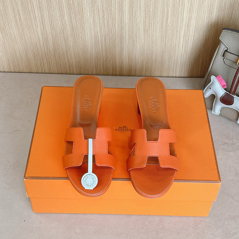 Hermès Oasis Epsom Calfskin Sandal Orange