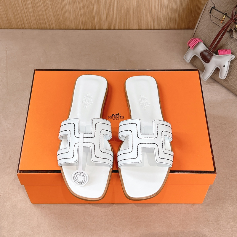 Hermès Oran Embroidered Calfskin Sandal White