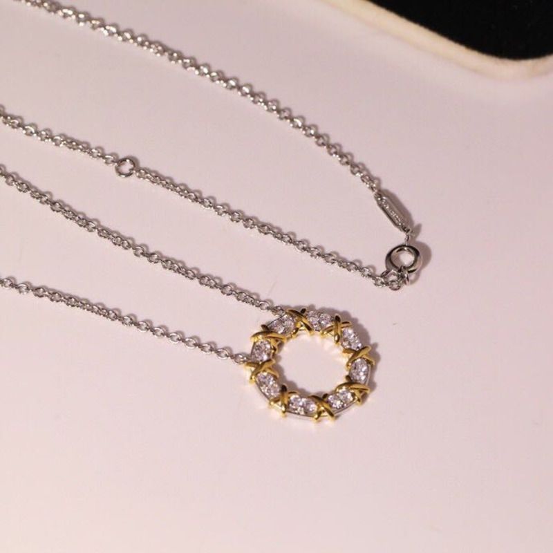 T*f*ny&co circle pendant