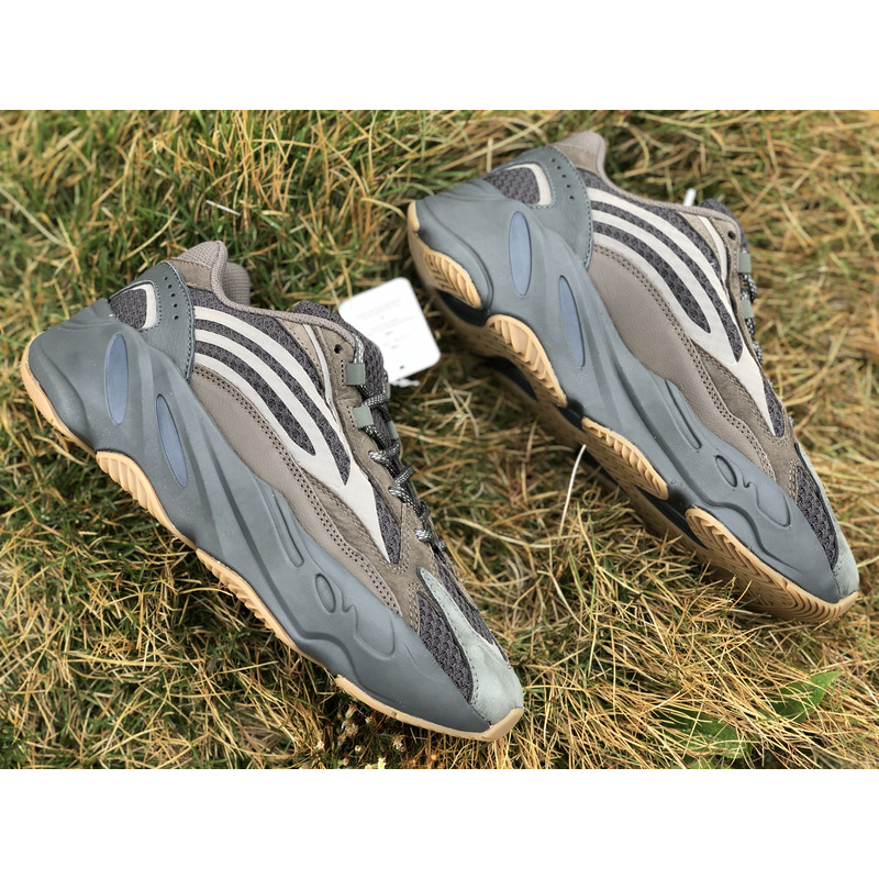 Ad*s yeezy 700 black dark brown eg6860 sneakers men women