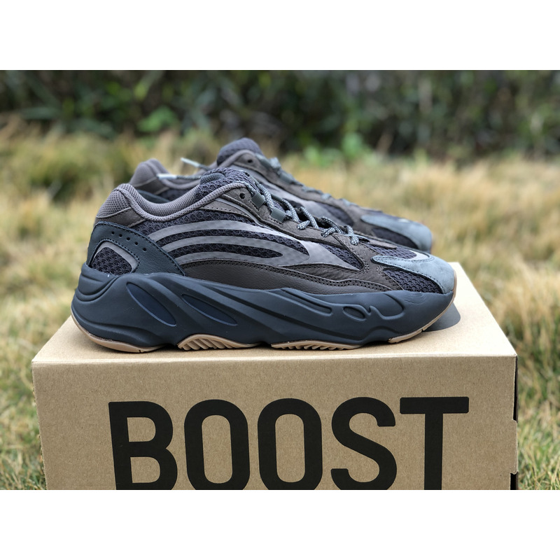 Ad*s yeezy 700 black dark brown eg6860 sneakers men women