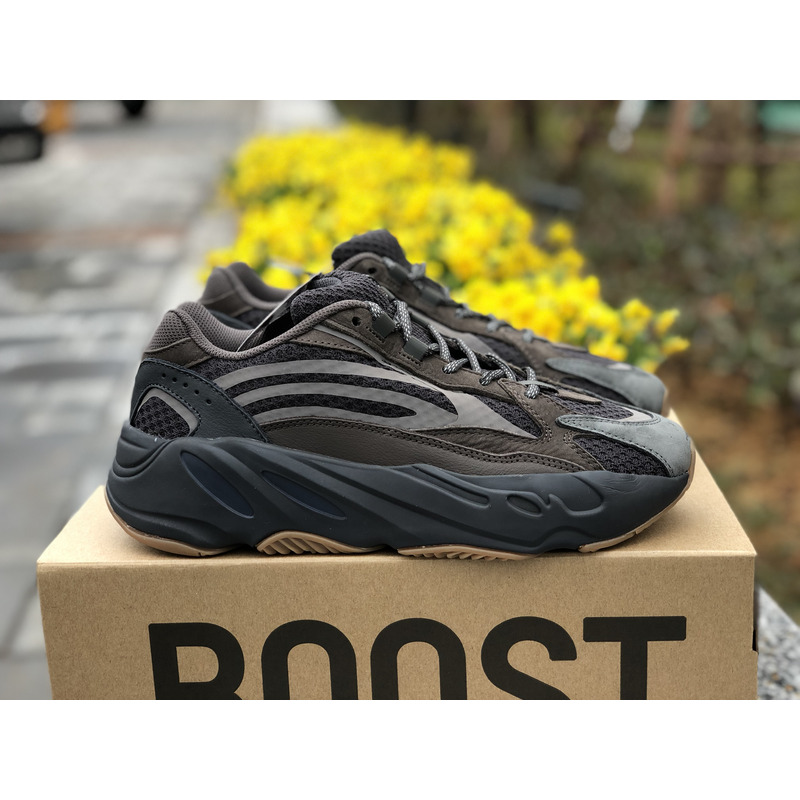 Ad*s yeezy 700 black dark brown eg6860 sneakers men women