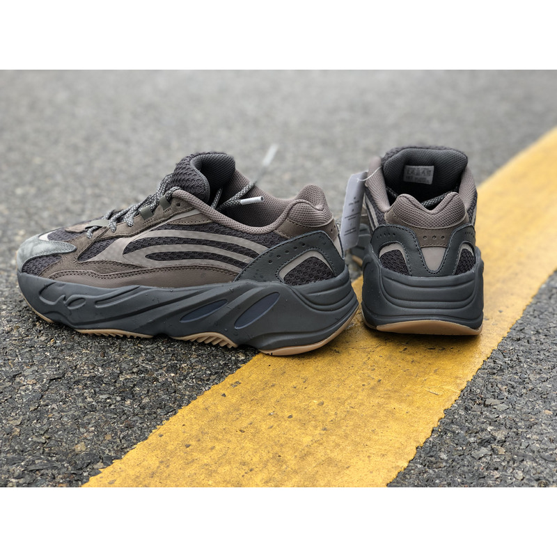 Ad*s yeezy 700 black dark brown eg6860 sneakers men women