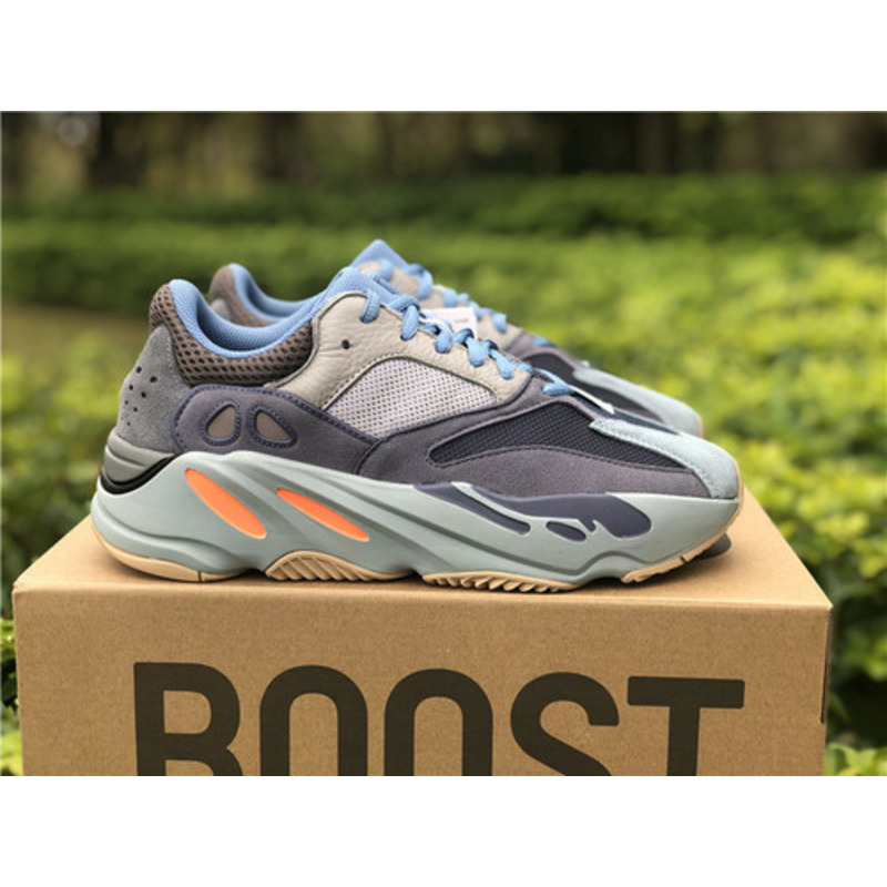 Ad*s yeezy 700 carbon blue carbon blue fw2498 sneakers men women