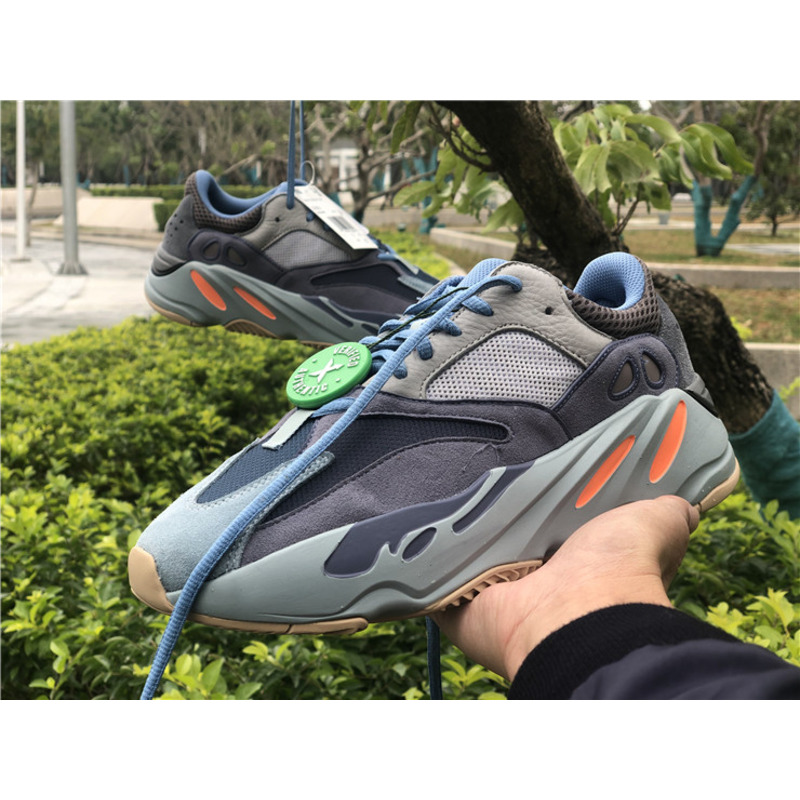 Ad*s yeezy 700 carbon blue carbon blue fw2498 sneakers men women