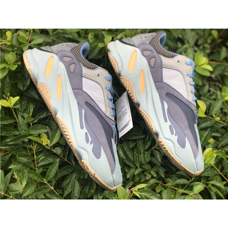 Ad*s yeezy 700 carbon blue carbon blue fw2498 sneakers men women