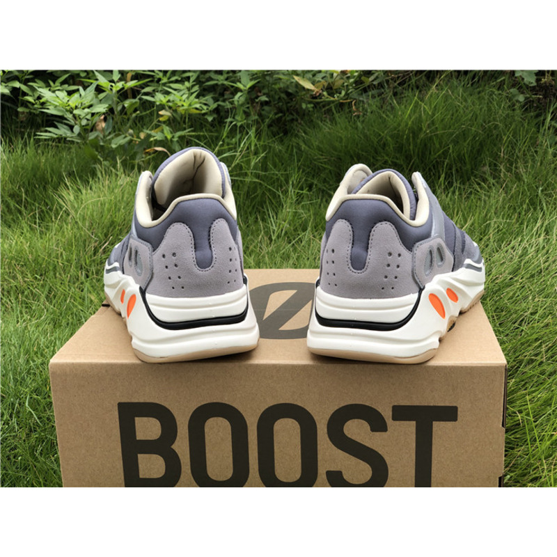 Ad*s yeezy 700 magnet gray fv9922 sneakers men women