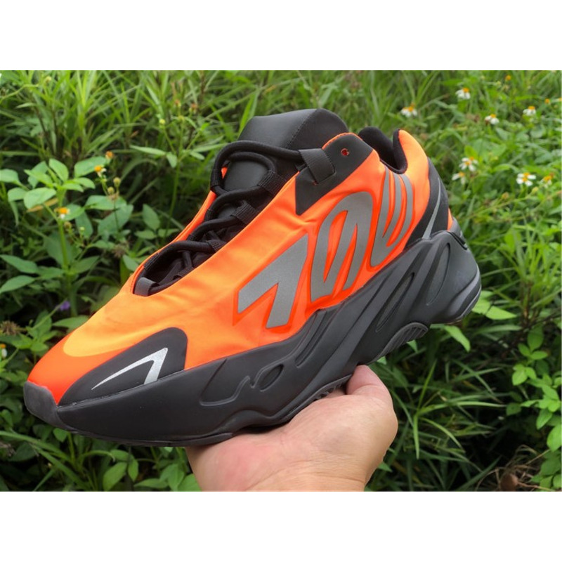 Ad*s yeezy 700 mnvn black orange fv3258 sneakers men women