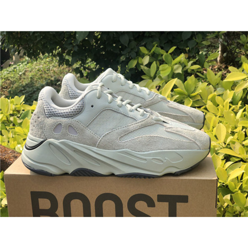 Ad*s yeezy 700 salt fog color eg7497 sneakers men women