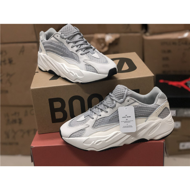 Ad*s yeezy 700 v2 sneakers men women