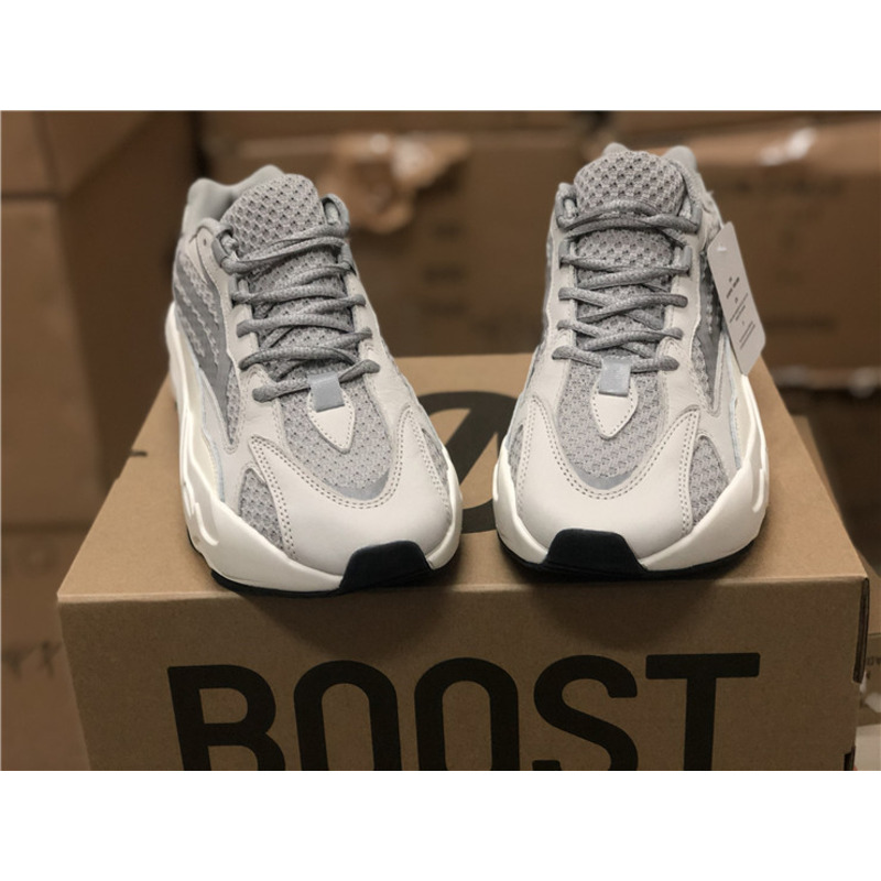 Ad*s yeezy 700 v2 sneakers men women