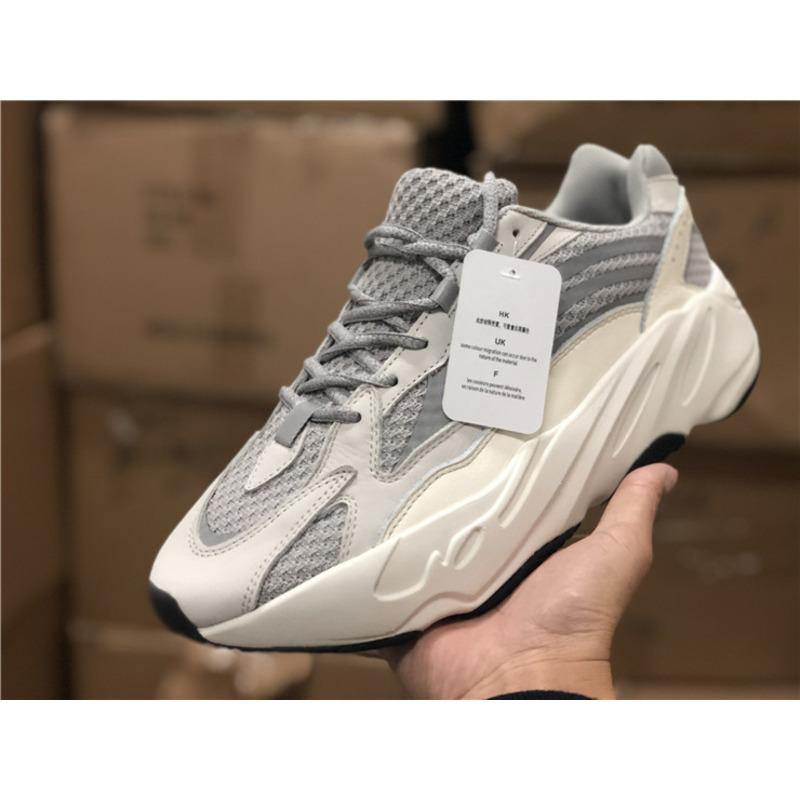 Ad*s yeezy 700 v2 sneakers men women