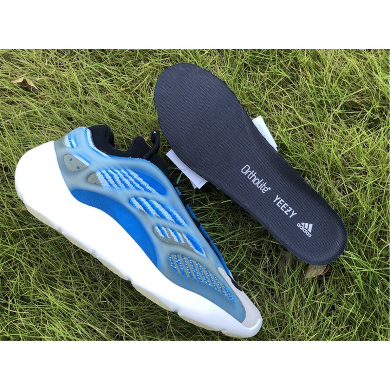 Ad*s yeezy 700 v3 arzareth blue g54850 sneakers men women