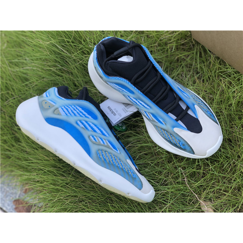 Ad*s yeezy 700 v3 arzareth blue g54850 sneakers men women