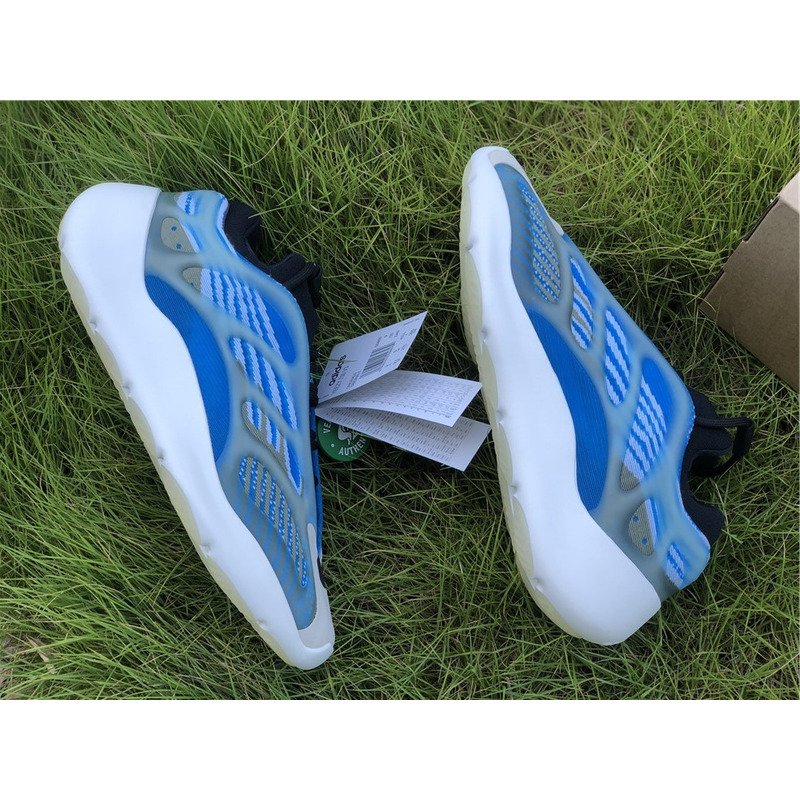 Ad*s yeezy 700 v3 arzareth blue g54850 sneakers men women