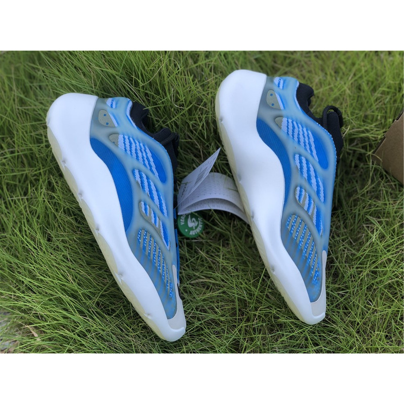 Ad*s yeezy 700 v3 arzareth blue g54850 sneakers men women