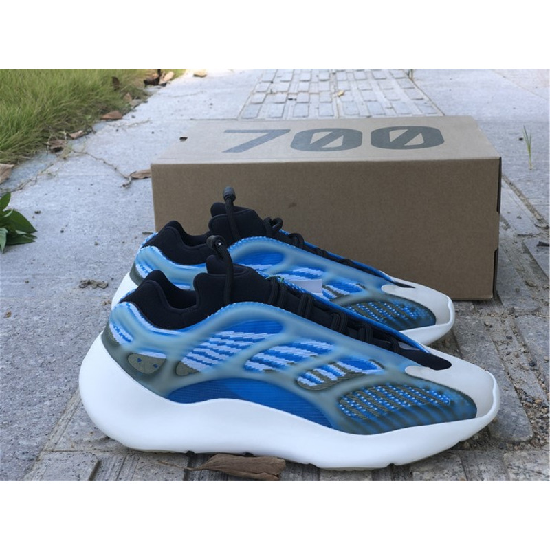 Ad*s yeezy 700 v3 arzareth blue g54850 sneakers men women