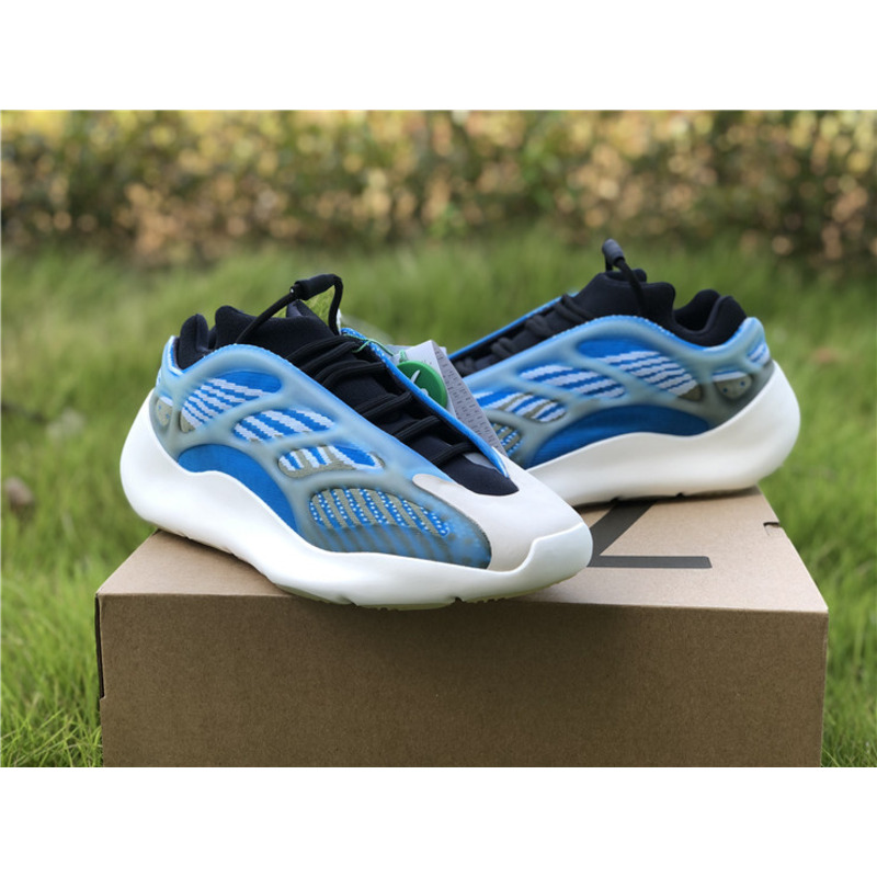 Ad*s yeezy 700 v3 arzareth blue g54850 sneakers men women