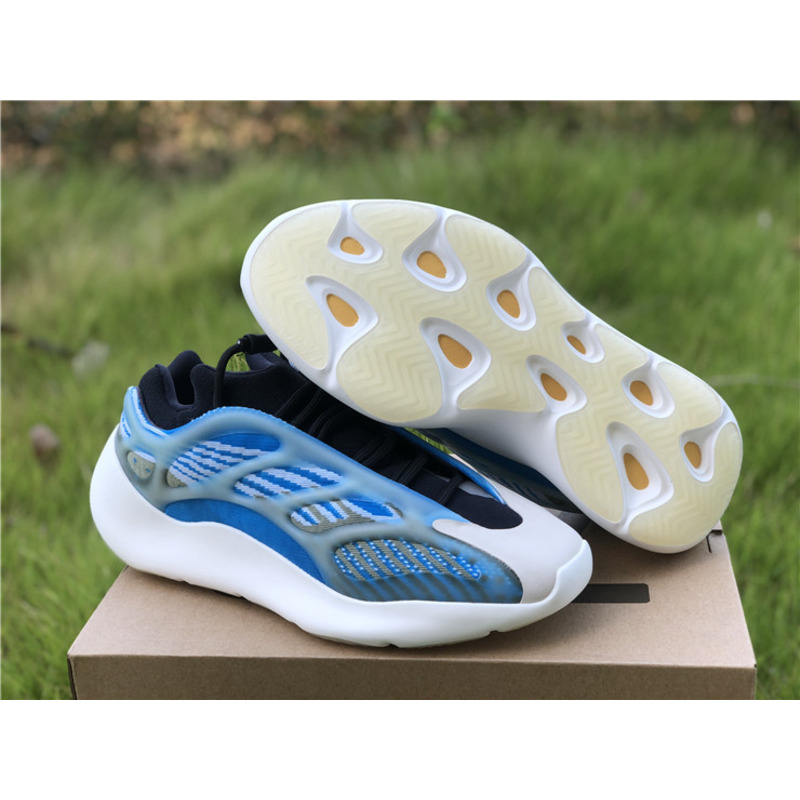 Ad*s yeezy 700 v3 arzareth blue g54850 sneakers men women