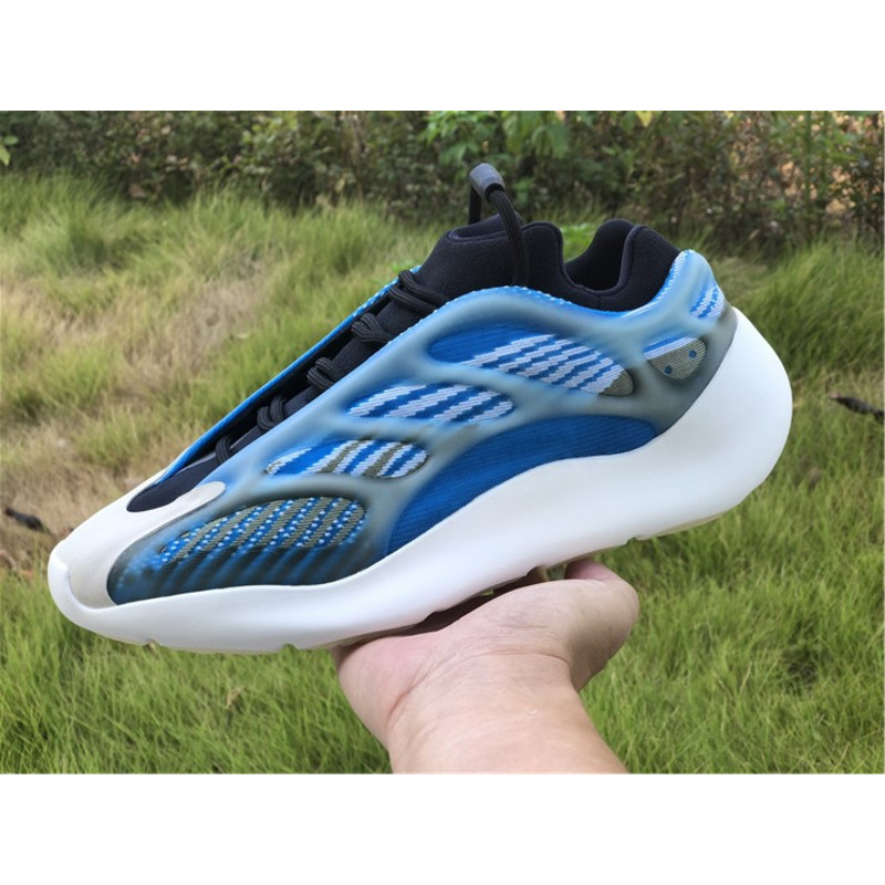 Ad*s yeezy 700 v3 arzareth blue g54850 sneakers men women