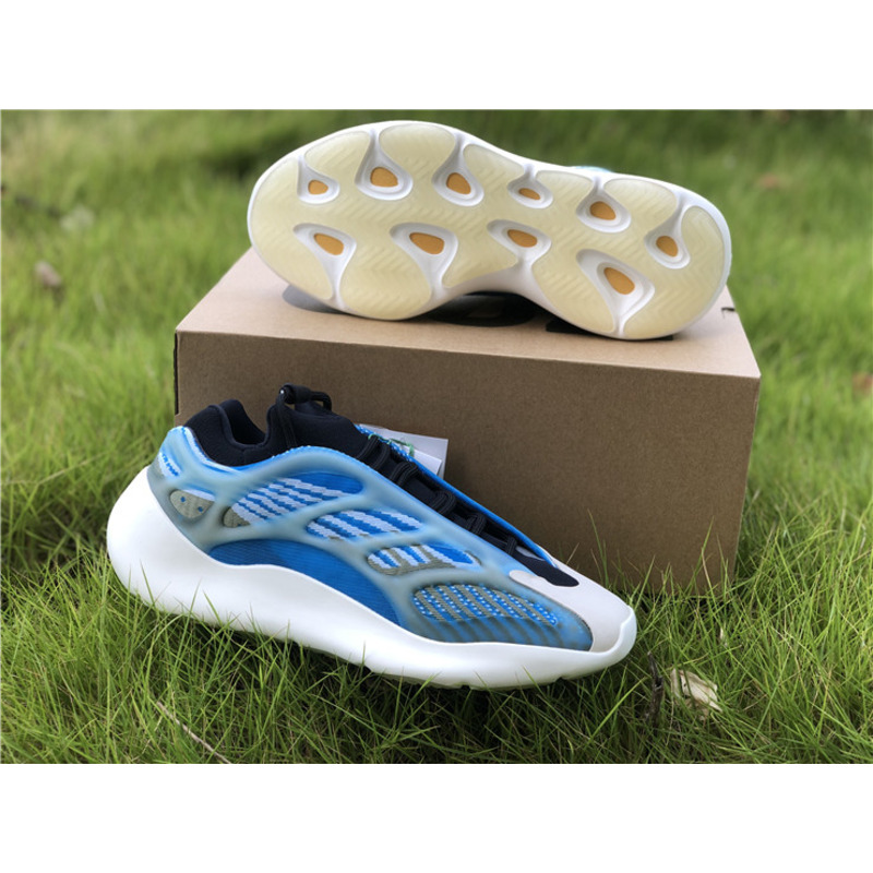 Ad*s yeezy 700 v3 arzareth blue g54850 sneakers men women