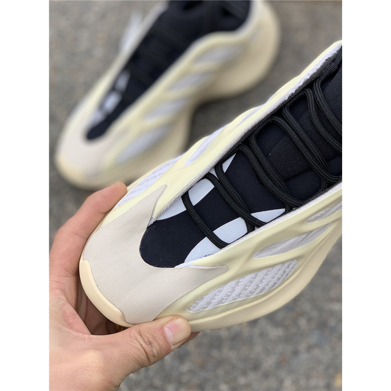 Ad*s yeezy 700 v3 azael milky white black fw4980 sneakers men women