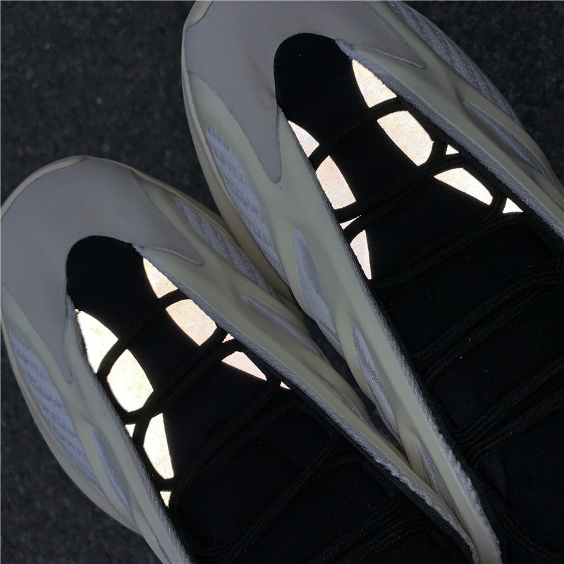 Ad*s yeezy 700 v3 azael milky white black fw4980 sneakers men women