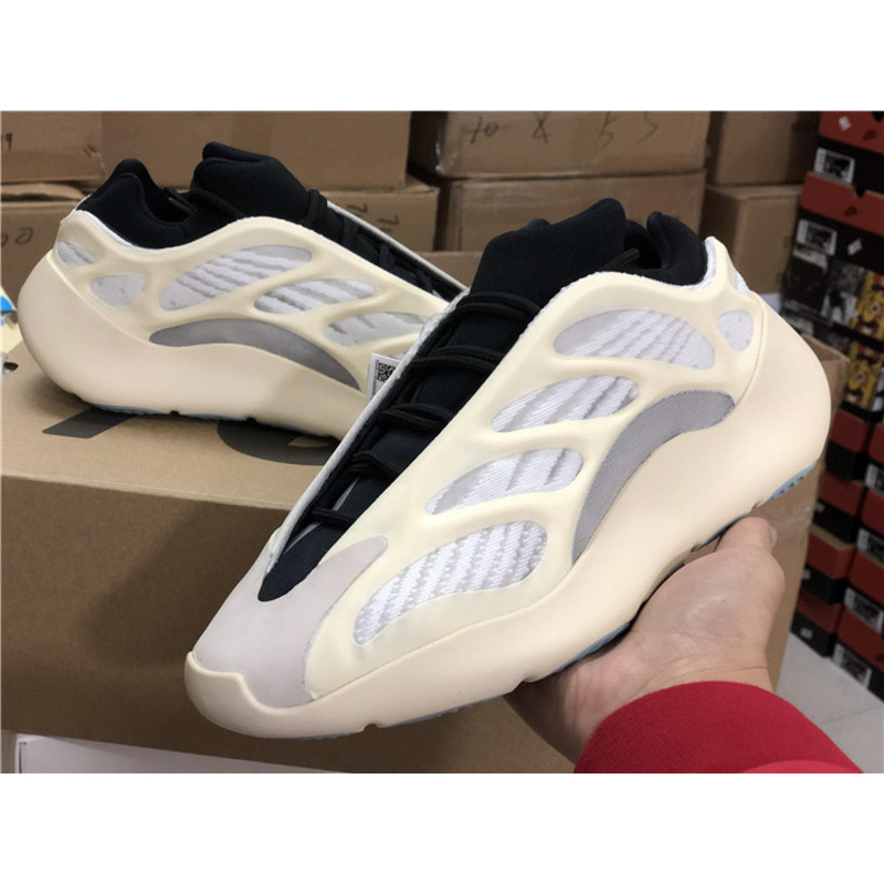 Ad*s yeezy 700 v3 azael milky white black fw4980 sneakers men women