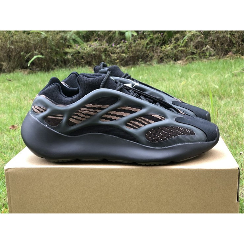 Ad*s yeezy 700 v3 black gold gy0189 sneakers men women