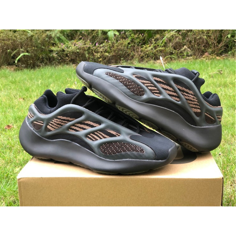 Ad*s yeezy 700 v3 black gold gy0189 sneakers men women