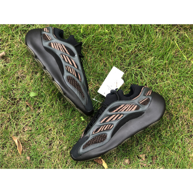 Ad*s yeezy 700 v3 black gold gy0189 sneakers men women