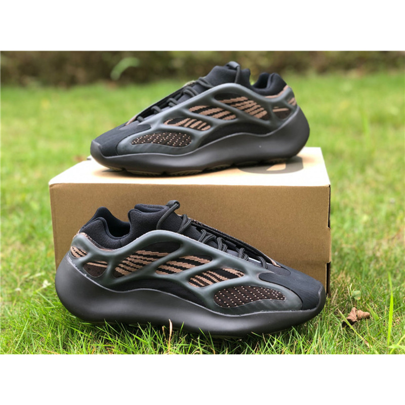 Ad*s yeezy 700 v3 black gold gy0189 sneakers men women