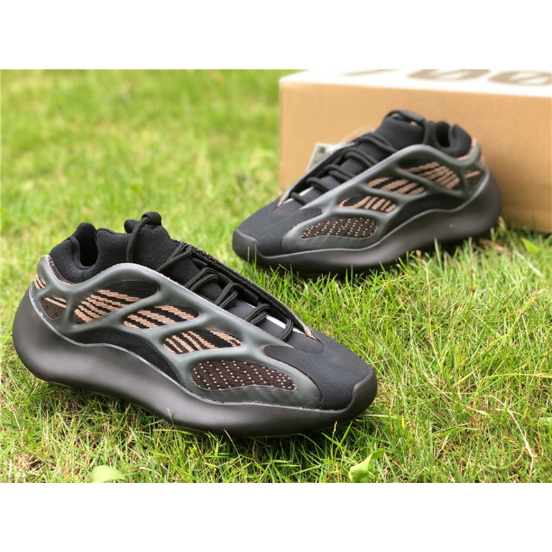 Ad*s yeezy 700 v3 black gold gy0189 sneakers men women