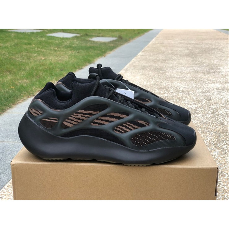 Ad*s yeezy 700 v3 black gold gy0189 sneakers men women