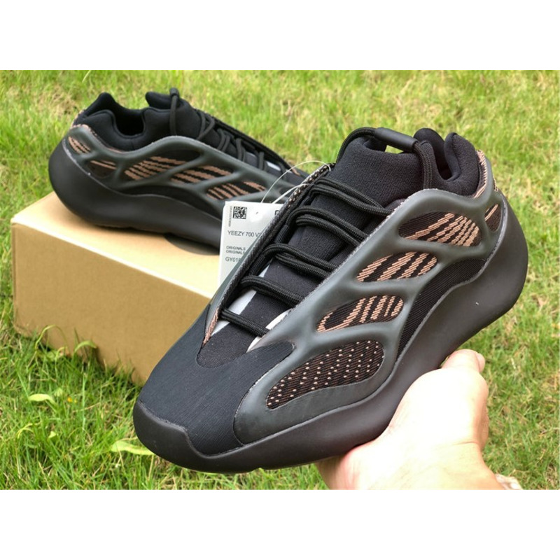 Ad*s yeezy 700 v3 black gold gy0189 sneakers men women