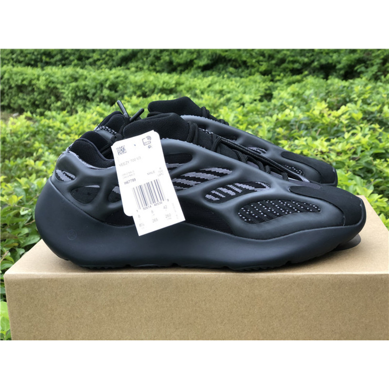 Ad*s yeezy 700 v3 dark warrior h67799 sneakers men women