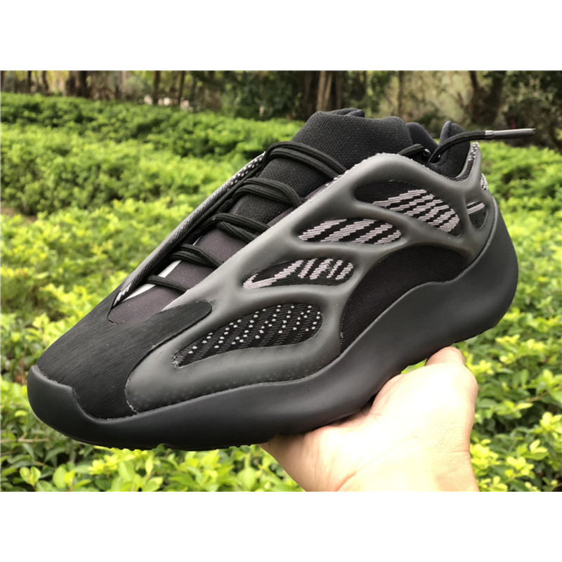 Ad*s yeezy 700 v3 dark warrior h67799 sneakers men women