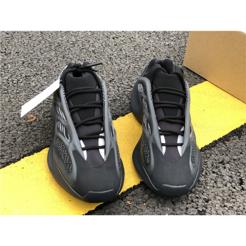 Ad*s yeezy 700 v3 dark warrior h67799 sneakers men women