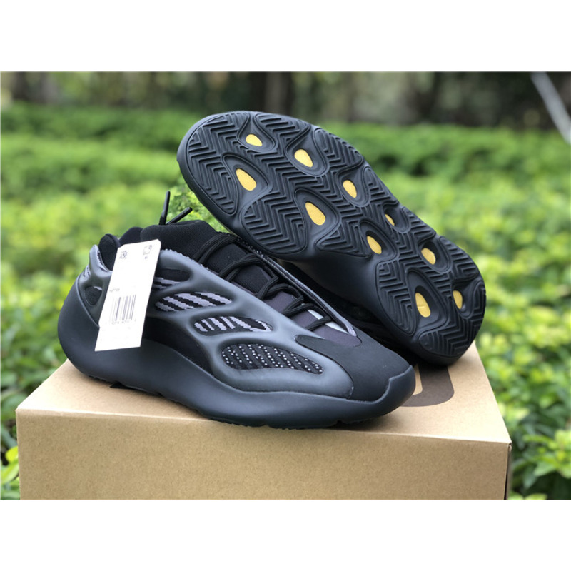 Ad*s yeezy 700 v3 dark warrior h67799 sneakers men women