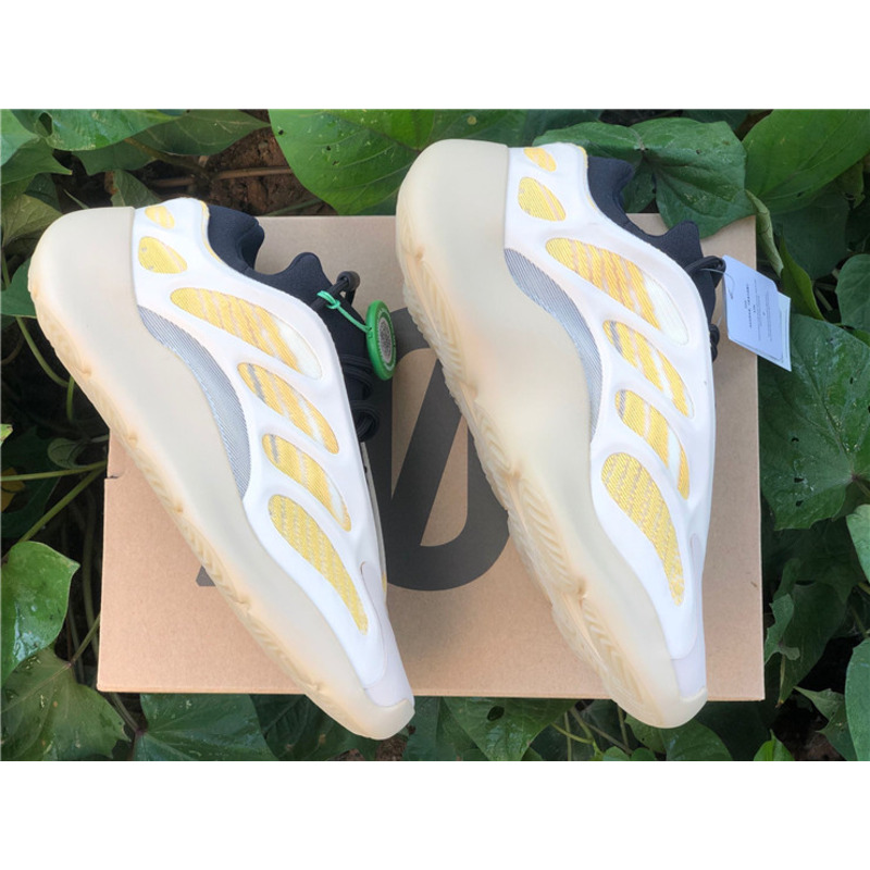 Ad*s yeezy 700 v3 srphym yellow gray g54853 sneakers men women