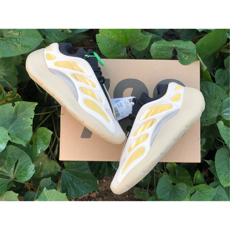 Ad*s yeezy 700 v3 srphym yellow gray g54853 sneakers men women