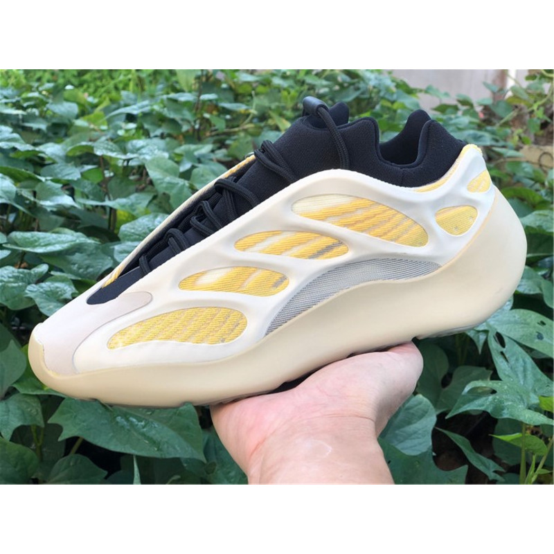 Ad*s yeezy 700 v3 srphym yellow gray g54853 sneakers men women