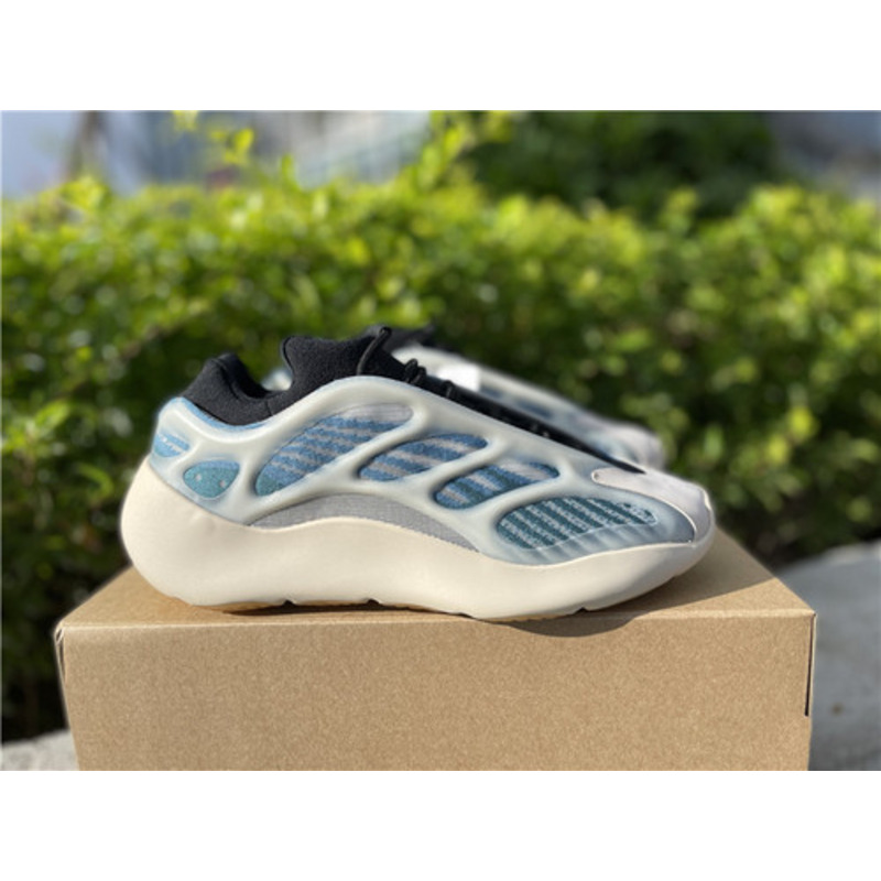 Ad*s yeezy 700 v3 yali blue gy0260 sneakers men women