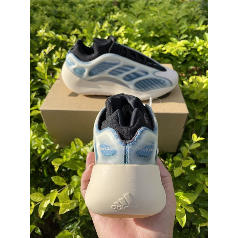 Ad*s yeezy 700 v3 yali blue gy0260 sneakers men women