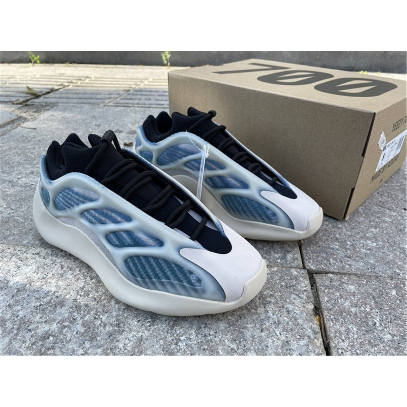 Ad*s yeezy 700 v3 yali blue gy0260 sneakers men women