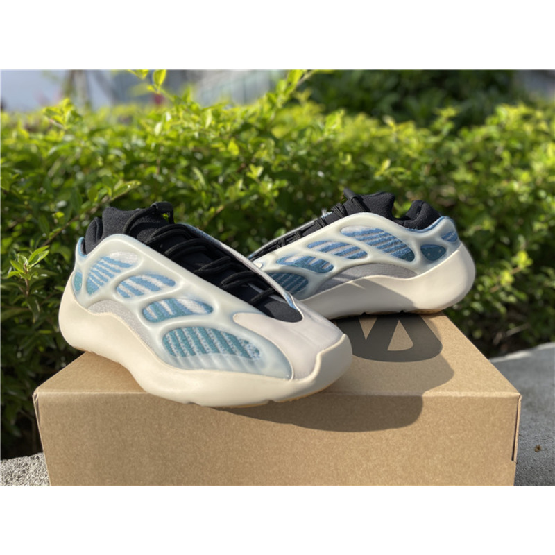 Ad*s yeezy 700 v3 yali blue gy0260 sneakers men women