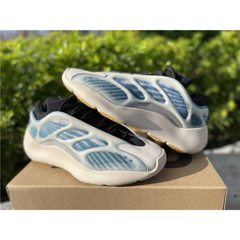 Ad*s yeezy 700 v3 yali blue gy0260 sneakers men women