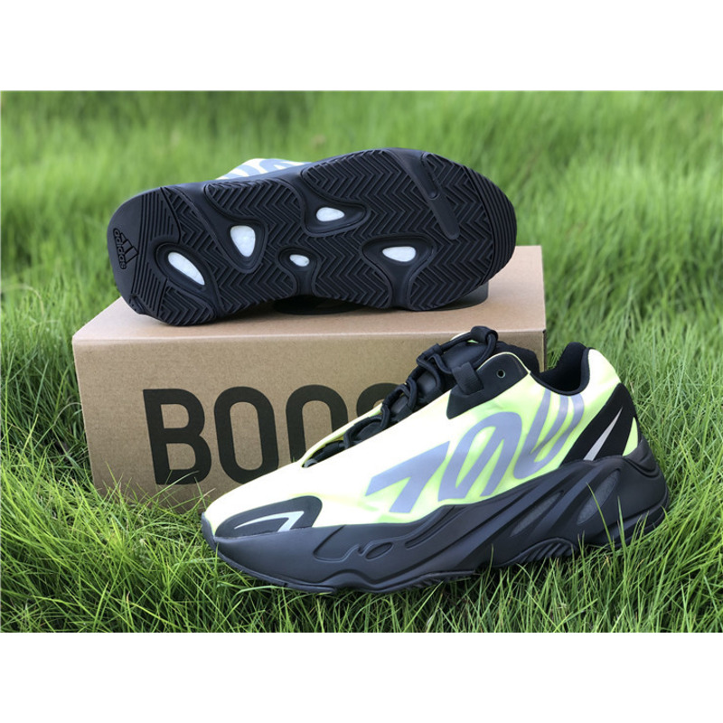 Ad*s yeezy boost 700 green black mnvn phosphor fy3727 sneakers men women